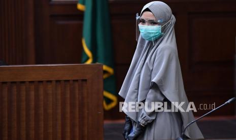 Terdakwa kasus dugaan suap dan gratifikasi pengurusan fatwa Mahkamah Agung (MA) Djoko Tjandra Pinangki Sirna Malasari