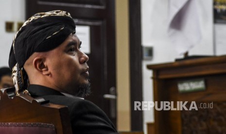 Terdakwa kasus dugaan ujaran kebencian melalui media sosial Ahmad Dhani 