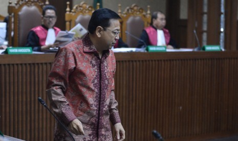 Terdakwa Kasus Korupsi Pengadaan KTP elektronik Setya Novanto mengikuti sidang lanjutan di Pengadilan Tipikor, Jakarta, Jumat (13/4). Sidang tersebut mengagendakan pembacaan nota pembelaan (pledoi) dari terdakwa dan penasihat hukum. 