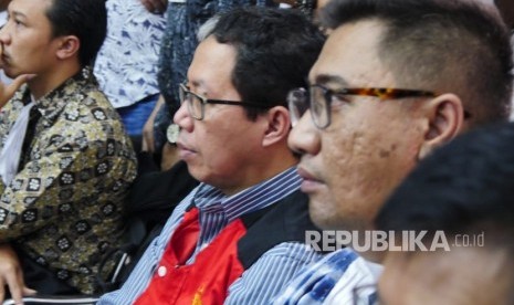 Terdakwa kasus penghilangan barang bukti dan pengaturan skor Joko Driyono menunggu persidangan di Pengadilan Negeri Jakarta Selatan, Kamis (4/7). Terdakwa akan mengikuti persidangan dengan agenda pembacaan tuntutan. 