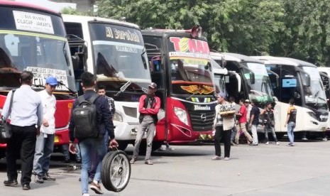 Terminal bus Kampung Rambutan, Jakarta Timur