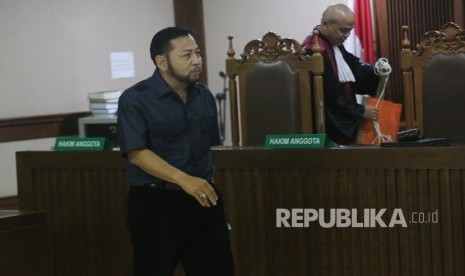 Terpidana kasus korupsi pengadaan KTP Elektronik Setya Novanto berjalan usai mengikuti sidang pengajuan permohonan peninjauan kembali (PK) ke Mahkamah Agung (MA) di Pengadilan Negeri Jakarta Pusat, Jakarta, Rabu (28/8/2019). 