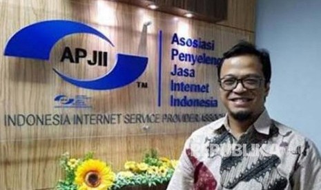 APJII secretary general Henri Kasyfi Soemartono