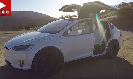 Tesla Model X P90D