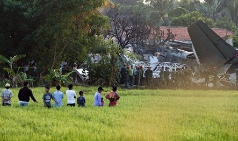 The accident of Fokker-27 in Jakarta this week highlight the importance of immeadiate replacement.    