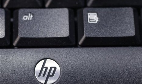 The company's logo on a Hewlett-Packard keyboard at the Micro Center computer store in Santa Clara