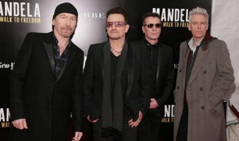 The Edge, Bono, Larry Mullen, Adam Clyton