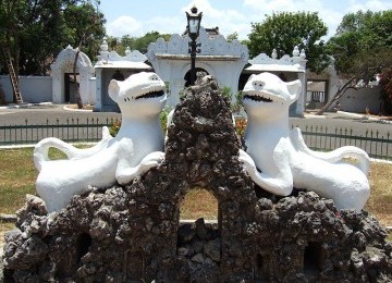 The garden of Kraton Kasepuhan (photo file).