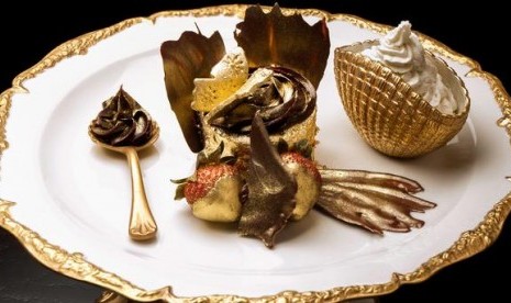 The Golden Phoenix Cupcake