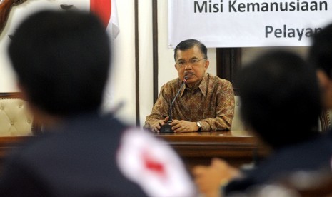 The head of Indonesian Redcross, Jusuf Kalla.