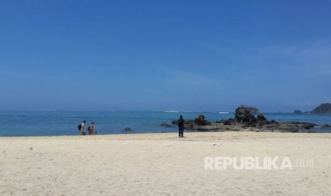 The Mandalika atau Kawasan Ekonomi Khusus (KEK) Mandalika terus berbenah dengan melengkapi sejumlah fasilitas di area Pantai Kuta Mandalika. 