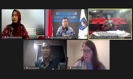 The National Support for Local Investment Climates/National Support for Enhancing Local and Regional Economic Development (NSLIC/NSELRED) dan Kementerian Dalam Negeri Republik Indonesia mengadakan sosialisasi Permendagri No.22 Tahun 2020 dan sosialisasi pedoman pemetaan urusan pemerintahan dalam rangka kerja sama daerah untuk 34 provinsi termasuk daerah-daerah percontohan proyek NSLIC, Senin (26/10).