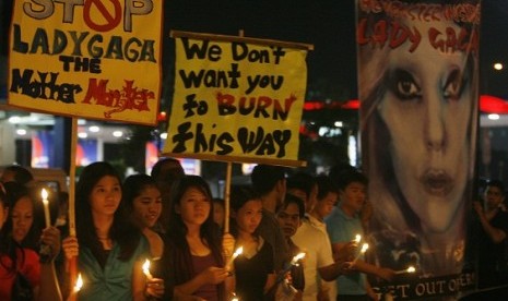 The plan of Lady Gaga's concert continuously stirs controversy in Indonesia. As in Manila, Phillipines, conservative Christian groups hold placards to protest against the first day of singer Lady Gaga's concert in Manila on May 21, 2012.   