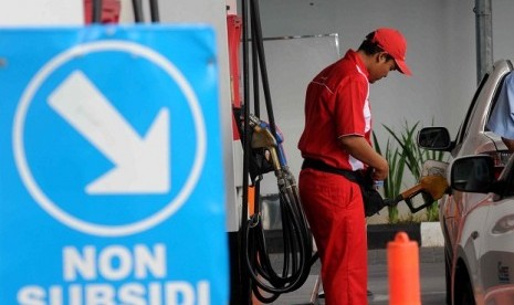 Pertamina, predicts that the stock of subsidized fuel will run out sooner since subsidized fuel restriction program is no longer implemented since November 19. (illustration)