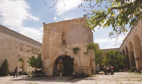 The Sultanhani Caravanserai. 