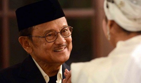 The third Indonesian president, BJ Habibie (file photo)