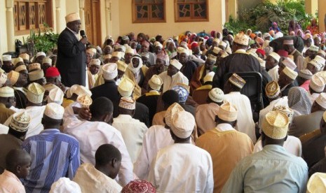 The Vice Chairman Uganda Muslim Supreme Council Haji Abdul Nadduli has spoken out against a clique of Muslims leaders 