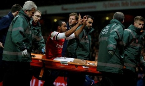 The Walcott ditandu saat cedera.