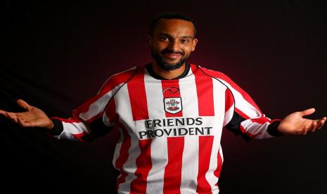 Theo Walcott yang kini resmi merapat ke Soton.