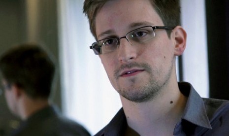 This June 9, 2013 photo provided by The Guardian newspaper in London shows Edward Snowden, who worked as a contract employee at the US National Security Agency, in Hong Kong. (file photo)