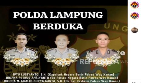 Tiga anggota polisi Lampung gugur saat menggerebek judi sabung ayam di Way Kanan, Lampung.