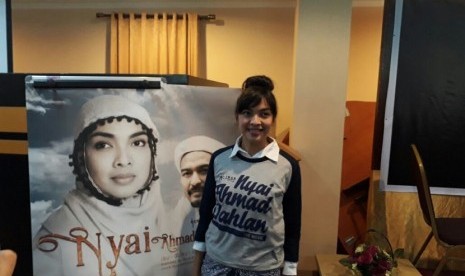 Tika Bravani perankan tokoh Nyai Ahmad Dahlan di film berjudul sama