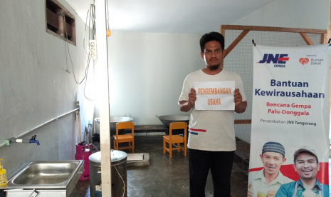 TIKI JNE Tangerang bersinergi dengan Rumah Zakat dalam program Bantuan Wirausaha yang berlokasi di Kelurahan Petobo, Kecamatan Palu Selatan, Kota Palu, Sulawesi Tengah.