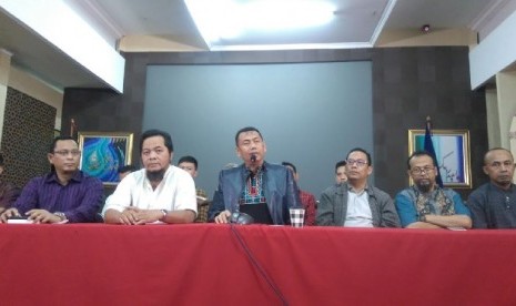 Tim Advokasi GMPF-MUI melakukan konferensi pers, di AQL Islamic Center, Jakarta, Jumat (3/3).