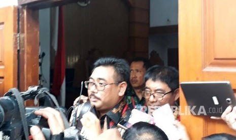 Tim advokasi Setya Novanto, Ketut Mulya Arsana, seusai sidang perdana gugatan praperadilan di Pengadilan Negeri Jakarta Selatan pada Kamis (30/11).