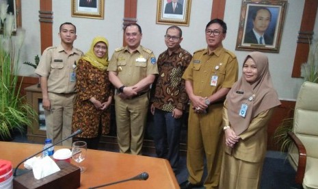 Tim ahli dari IPB bersama Gubernur Bangka Belitung, Erzaldi Rosman, Selasa (26/12).