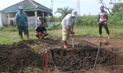 Cagar Budaya (BPCB) Trowulan melakukan ekskavasi di situs Pendem, Junrejo, Kota Batu, Jawa Timur (Jatim), Jumat (13/12). 