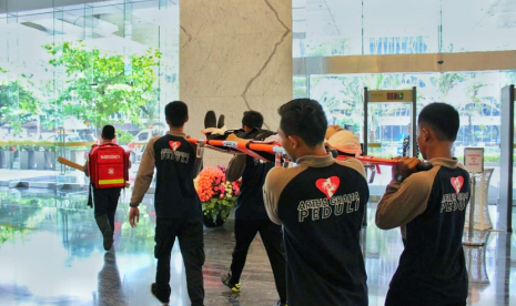 Tim Artha Graha Peduli ikut latihan kesiapsiagaan bencana di Equity Tower.