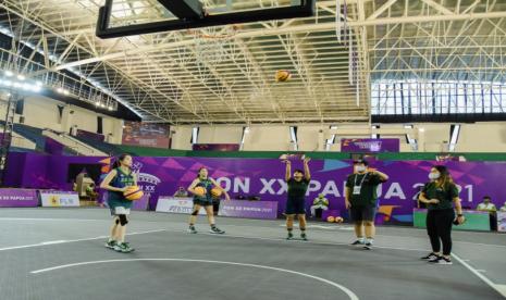 Tim basket putri 3x3 Kalimantan Barat tengah berlatih jelang berlaga di PON XX Papua.