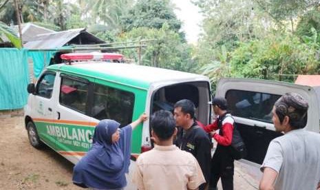 Tim BMH setibanya di Dusun Murmakem Batu Ilir,  Tanjung,  Lombok Utara.