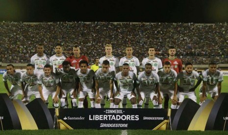 Tim Chapecoense berpose menjelang pertandingan Copa Libertadores melawan wakil Venezuela, Zulia, Rabu (8/3) pagi WIB.