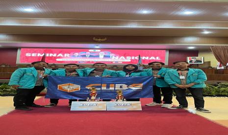 Tim Civil Engineering Unity for Building Innovation and Creativity (CUBE) Teknik Sipil Fakultas Teknik (FT) Universitas Muhammadiyah Surakarta (UMS) berhasil meraih Juara 1 dan Juara 3 pada ajang National Concrete Competition Universitas Negeri (Unnes) Semarang.