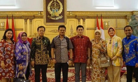 Tim Delegasi Gernas yang dipimpin Muh Asri Anas berfoto bersama Ketua Asosiasi Pemerintah Provinsi Se-Indonesia (APPSI) Syahrul Yasin Limpo.