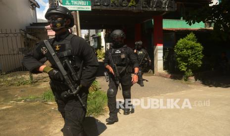 Polres Metro Jakarta Selatan menyiapkan tim Gegana Brimob Polri sebelum dan saat sidang vonis terdakwa kasus pembunuhan berencana Brigadir Nofriansyah Yosua Hutabarat (Brigadir J), Ferdy Sambo dan Putri Candrawathi.