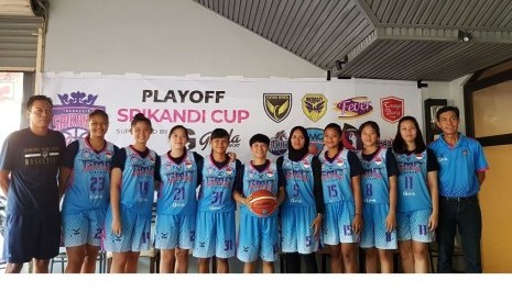 Tim GMC Cirebon jelang play-off Srikandi Cup 2017/2018.