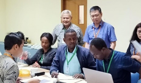 Tim Inspeksi Good Manufacturing Practise (GMP) atau cara pembuatan obat hewan yang baik (CPOHB) dari Veterinary Drug & Animal Feed Administration & Control Authority (VDFACA), Ethiopia melakukan audit di salah satu perusahaan obat hewan Indonesia yakni PT Medion Farma Jaya. 