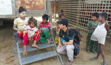 Tim kemanusiaan Dompet Dhuafa saat berkunjung ke Sittwe, Myanmar