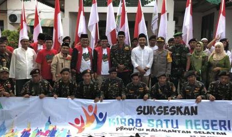 Tim Kirab Satu Negeri GP Ansor diterima oleh unsur pimpinan daerah Kabupaten Banjar, Kalimantan Selatan, Rabu (26/9).