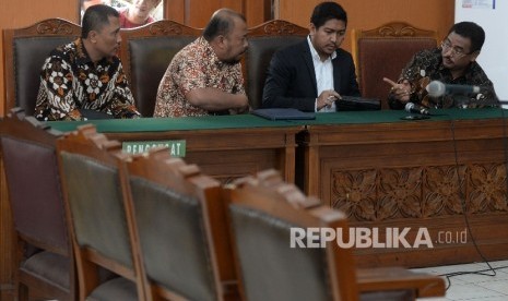  Tim Kuasa Hukum Setya Novanto mengikuti sidang praperadilan di Pengadilan Negeri Jakarta Selatan, Selasa (12/9). 