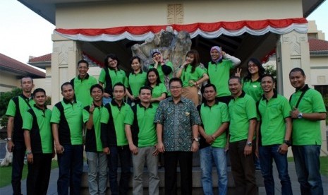 Tim media bersama Pimpinan Mason Pine 