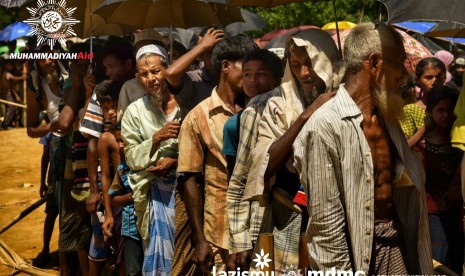 Tim Muhammadiyah Aid berhasil memasuki kamp pengungsian Rohingya di Bangladesh untuk menyalurkan bantuan.