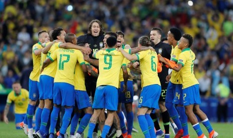 Tim Nasional Brasil berhasil menjuarai Copa America 2019.(EPA) Copa America 2020 diundur setahun menjadi 2021.