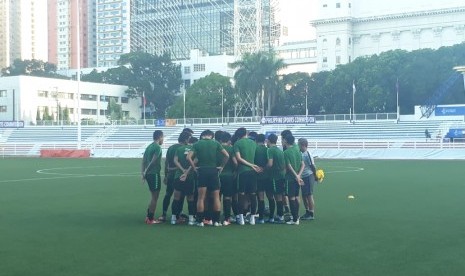 Tim Nasional U-22 Indonesia berlatih di Rizal Memorial Stadium, Metro Manila, Filipina, Senin (9/12).