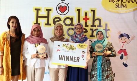 Tim Nutriction dari Yogyakarta meraih juara pertama Health Agent Award 2016.