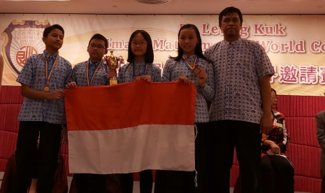 Tim Olimpiade Matematika Klinik Pendidikan MIPA (KPM) Indonesia berhasil mengukir prestasi cemerlang pada ajang Po Leung Kuk 22nd Primary Mathematics World Contest (PMWC).