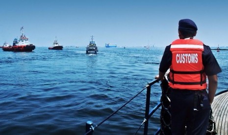 Tim patroli Bea Cukai Teluk Nibung.